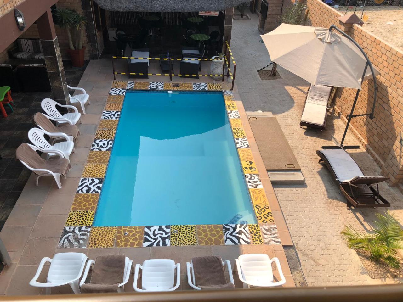 Road House Guest House Omuthiya ภายนอก รูปภาพ